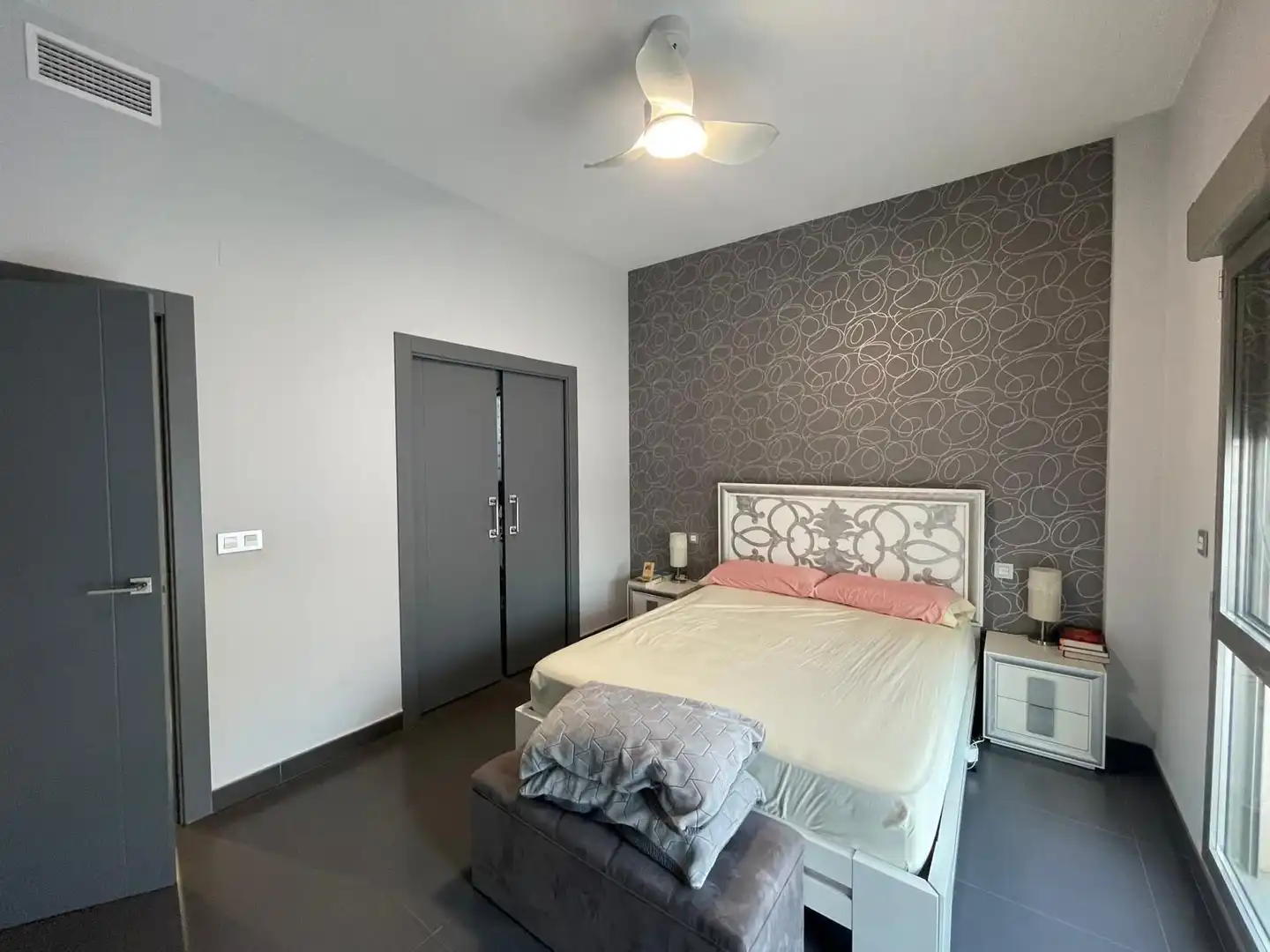 Bedroom of Houses for sale in Mutxamel  with Air Conditioner, Private garden and Storage room