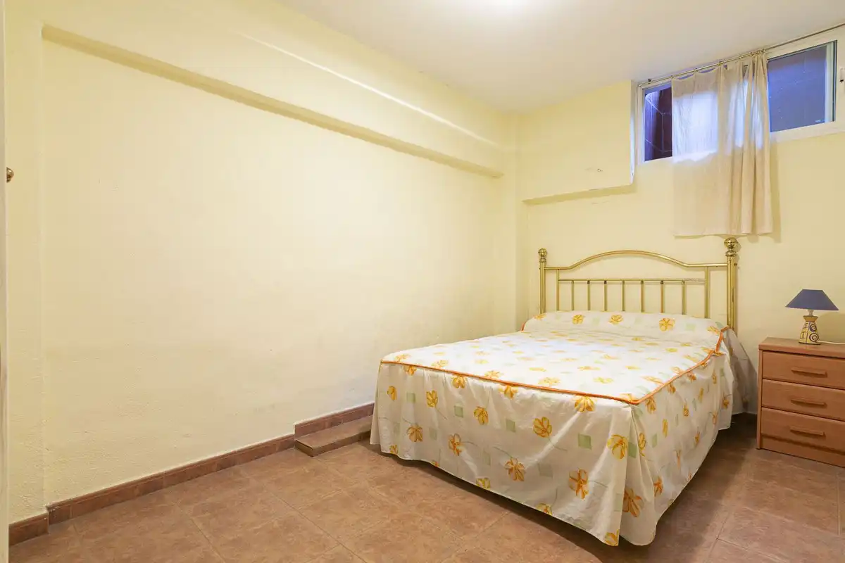 Dormitori de Casa adosada en venda en Marbella amb Terrassa i Traster