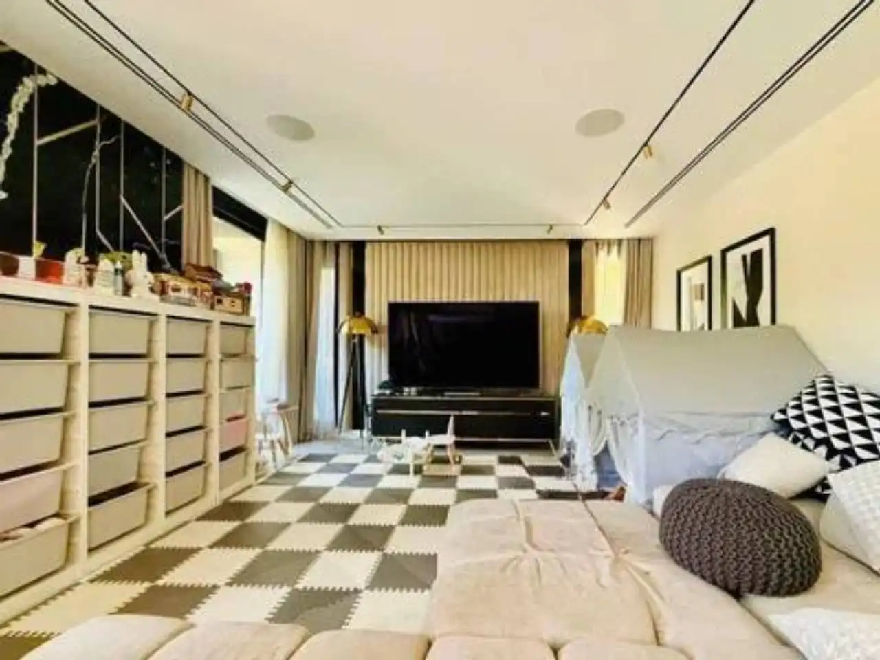 Sala d'estar de Casa o xalet de lloguer en Pozuelo de Alarcón amb Aire condicionat, Calefacció i Jardí privat