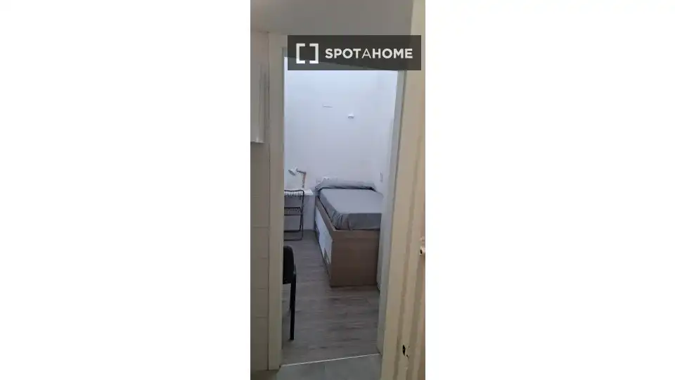Schlafzimmer von Wohnung zur Miete in Rubí mit Klimaanlage, Heizung und Möbliert