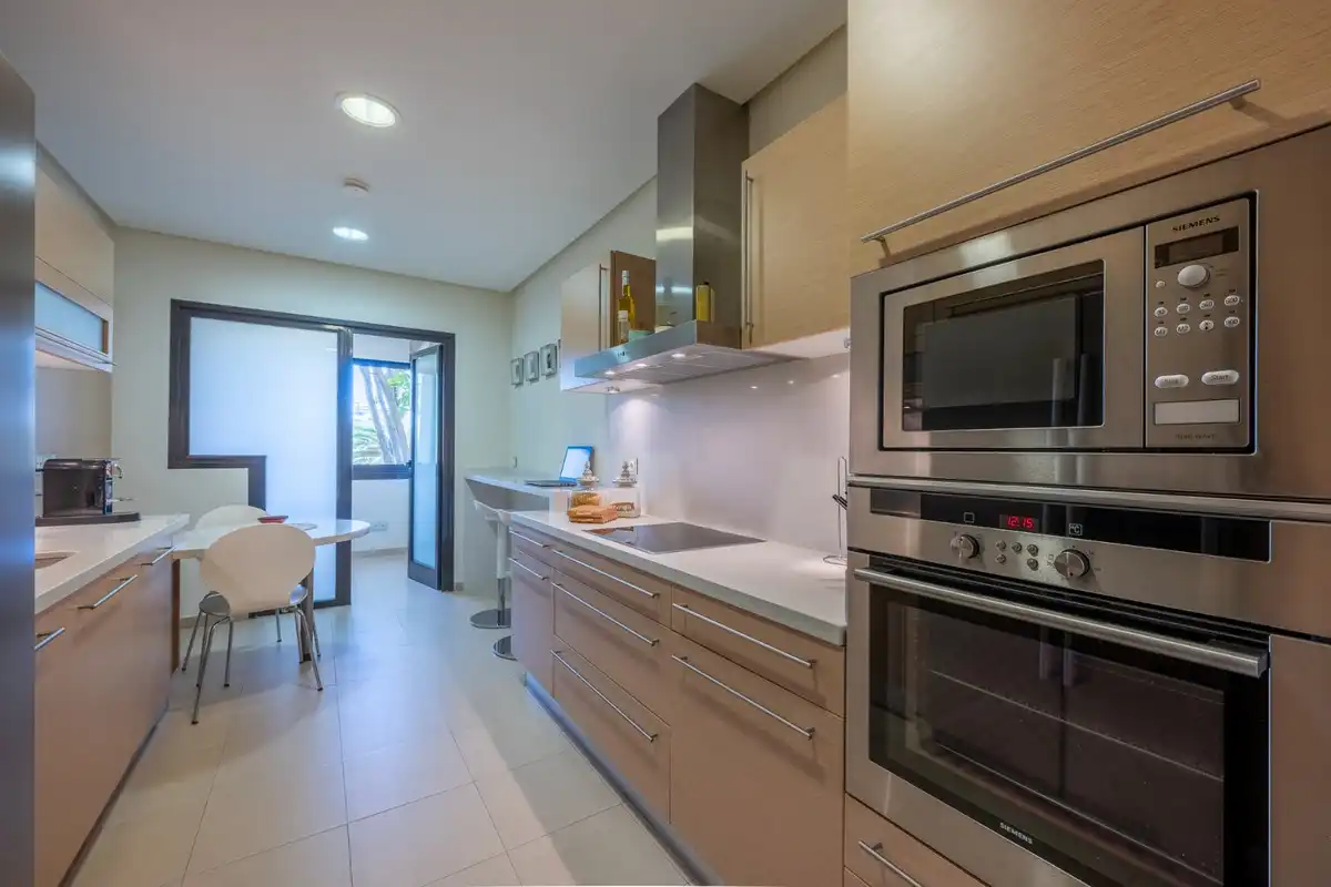 Piso con terraza en venta en Urbanizacion el Herrojo 2, imagen 25