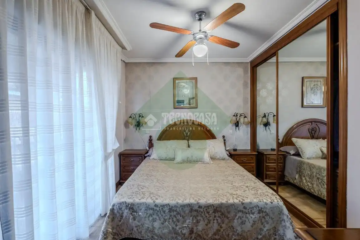 Bedroom of Detached homes for sale in Griñón  with Air Conditioner, Heating and Parquet flooring