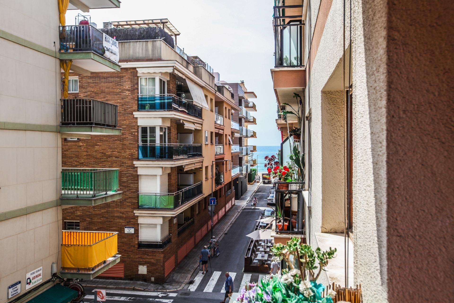 Vista exterior de Pis en venda en Calafell amb Terrassa i Balcó