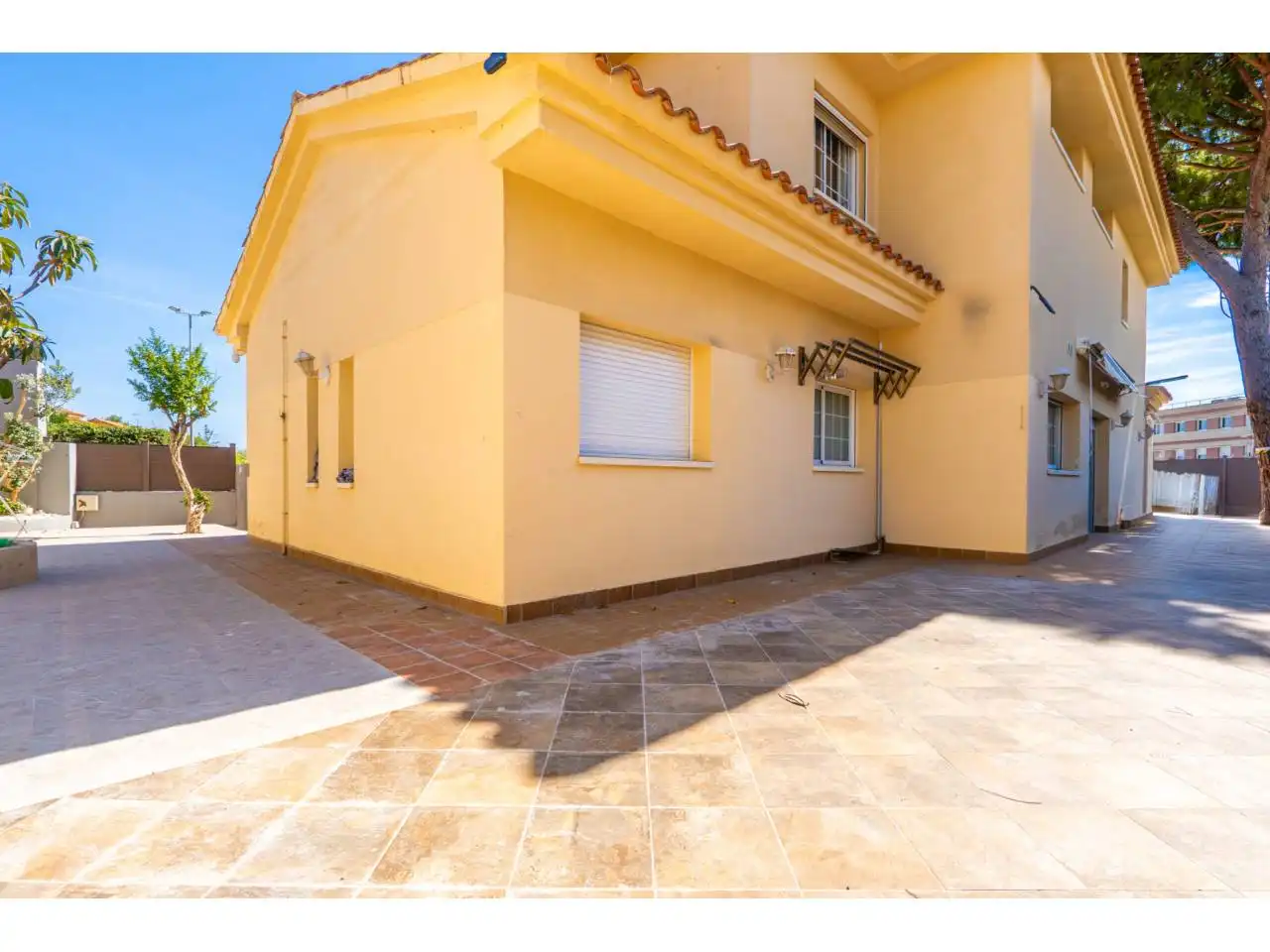 Exterior view of Houses for sale in Cabrils, Barcelona