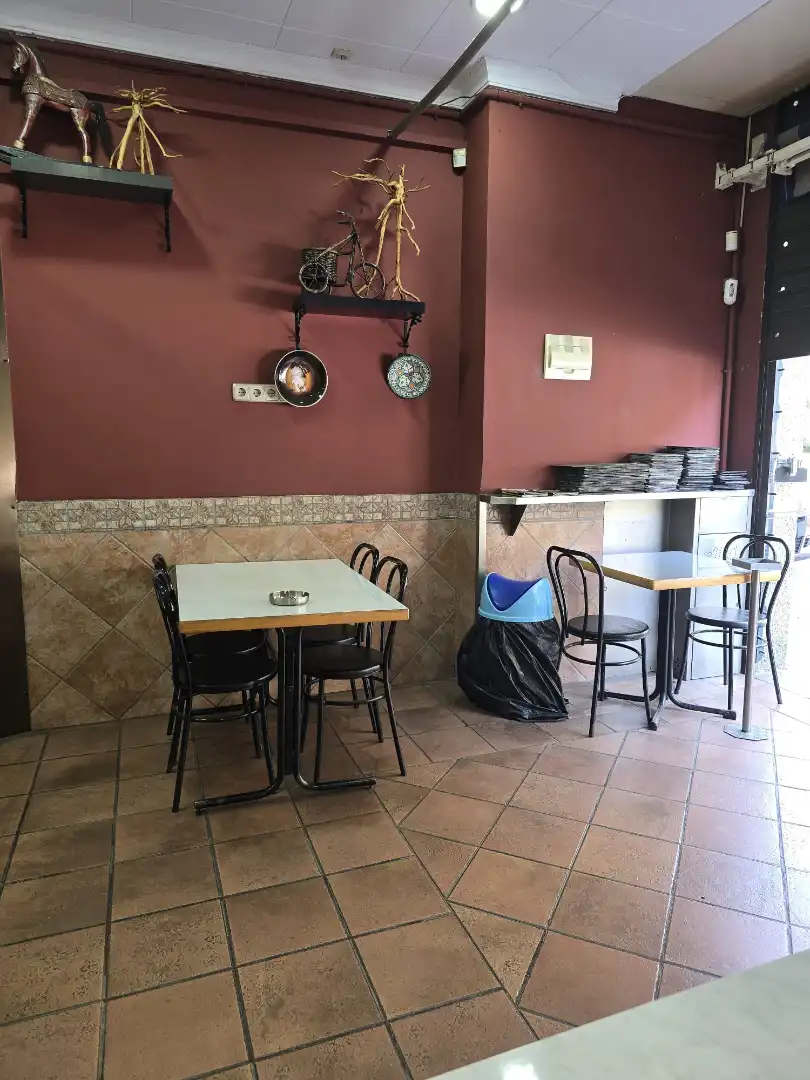 Business premises for transfer in Carrer Badalona 31, imagen 16