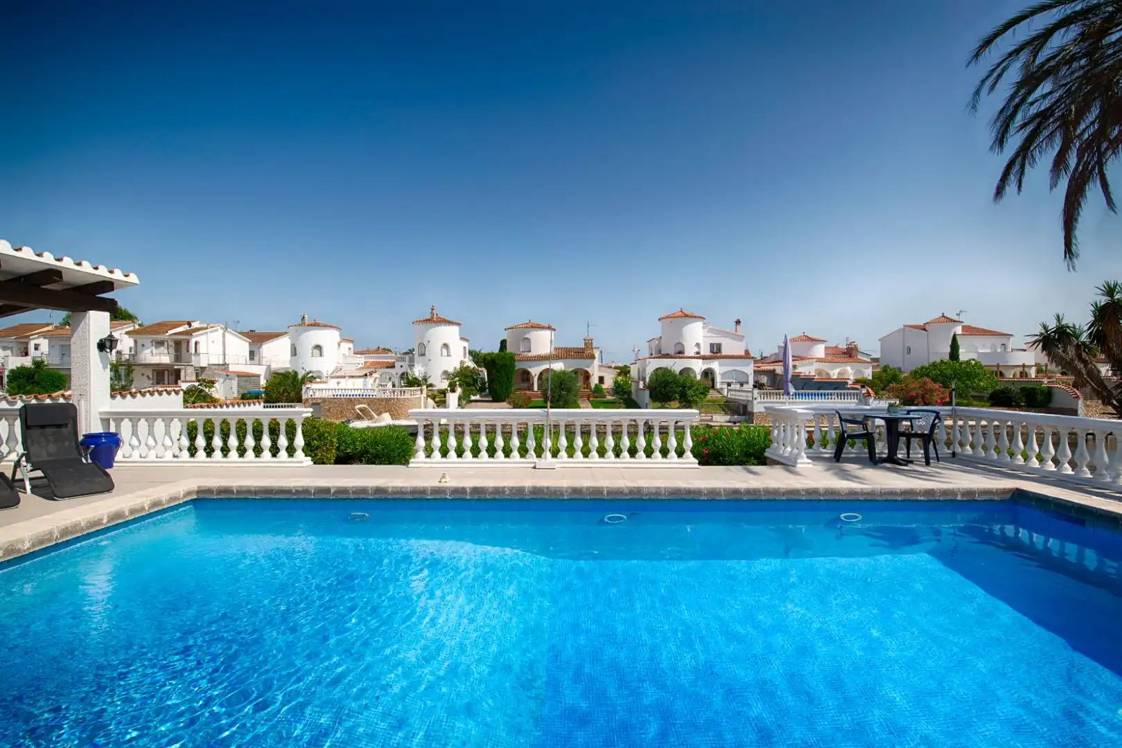 Piscina de Casa o xalet en venda en Empuriabrava