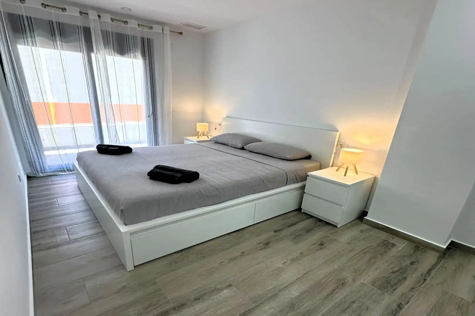 Apartamento con terraza en venta en Calle RAMON GALLUD 139, imagen 12