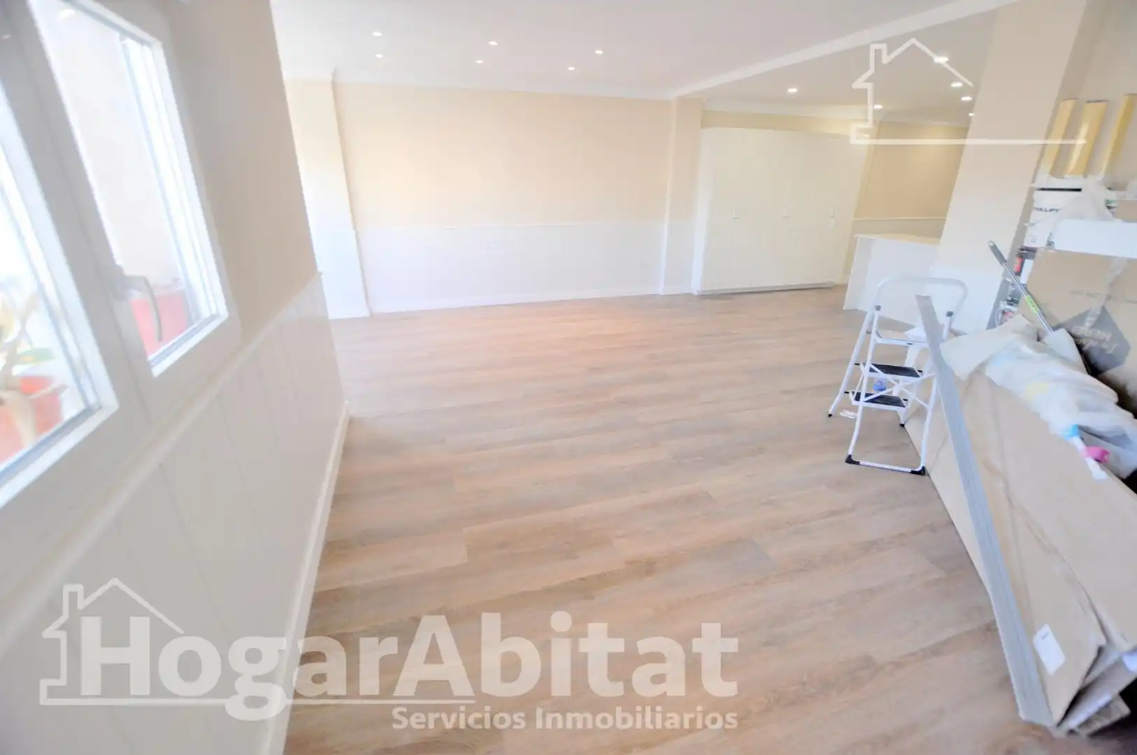 Flat with terrace for sale in Calle de San Vicente Mártir