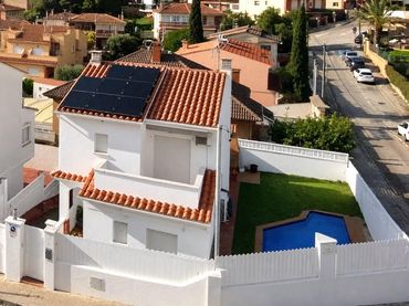 Detached house with balcony for sale in Segur de Calafell