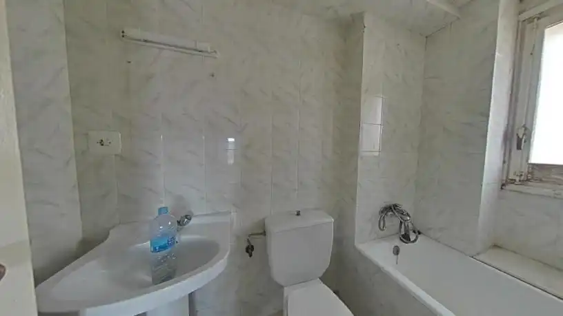 Badezimmer von Büro zum Verkauf in Móra la Nova