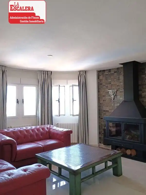 Sala de estar de Casa o chalet en venta en Castalla con Aire acondicionado, Calefacción y Jardín privado