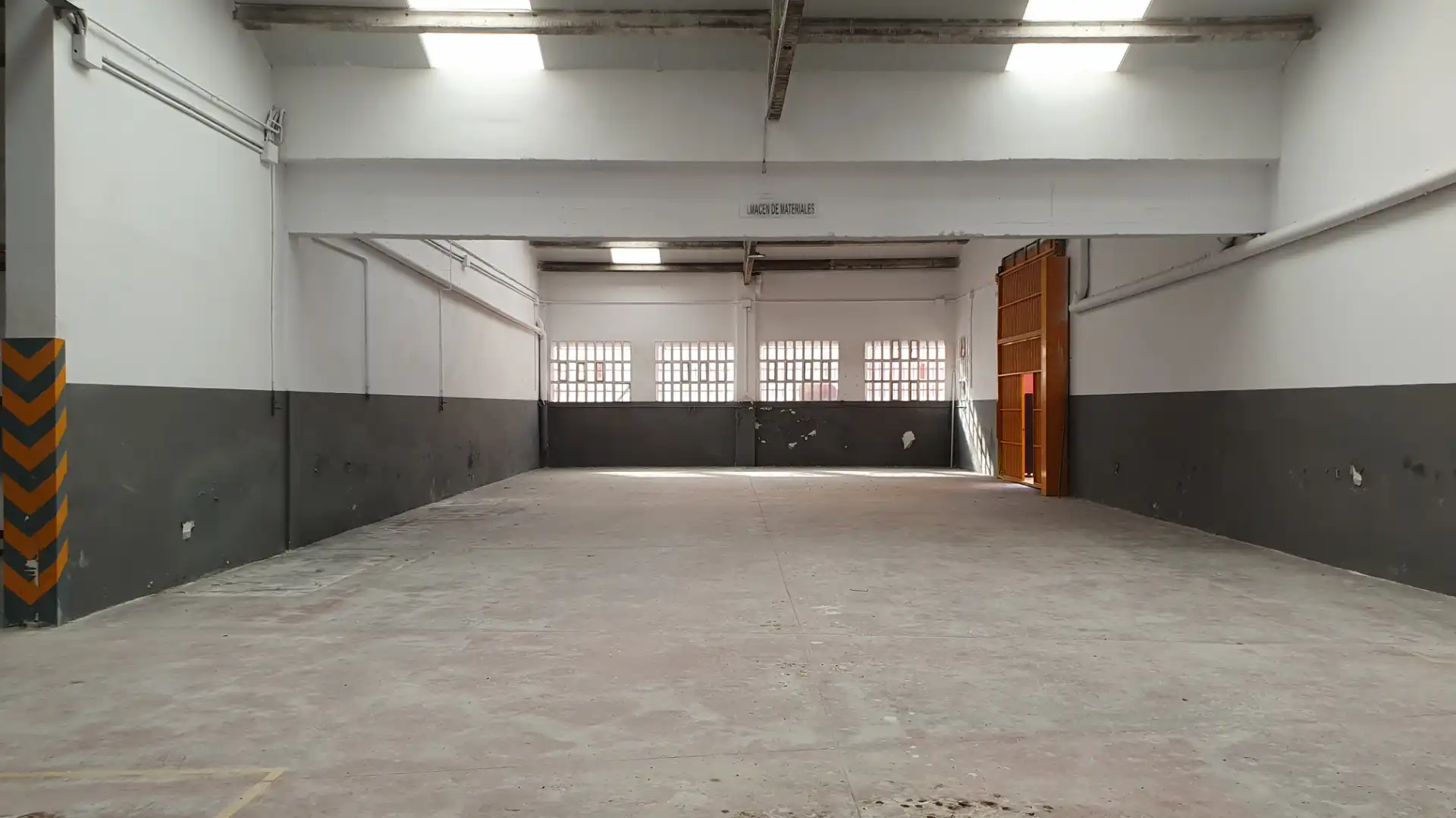 Nau industrial de lloguer a Carrer de Watt 14, imagen 2
