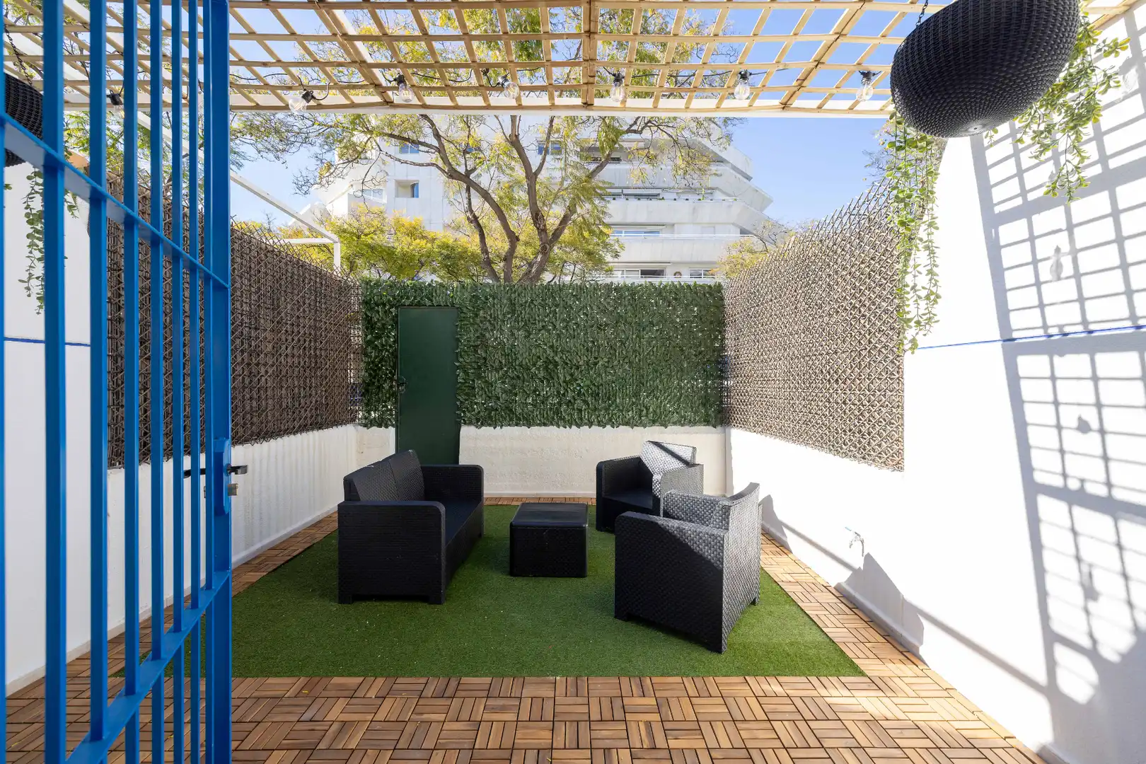 Terrasse von Erdgeschoss zum Verkauf in Marbella mit Klimaanlage, Heizung und Terrasse