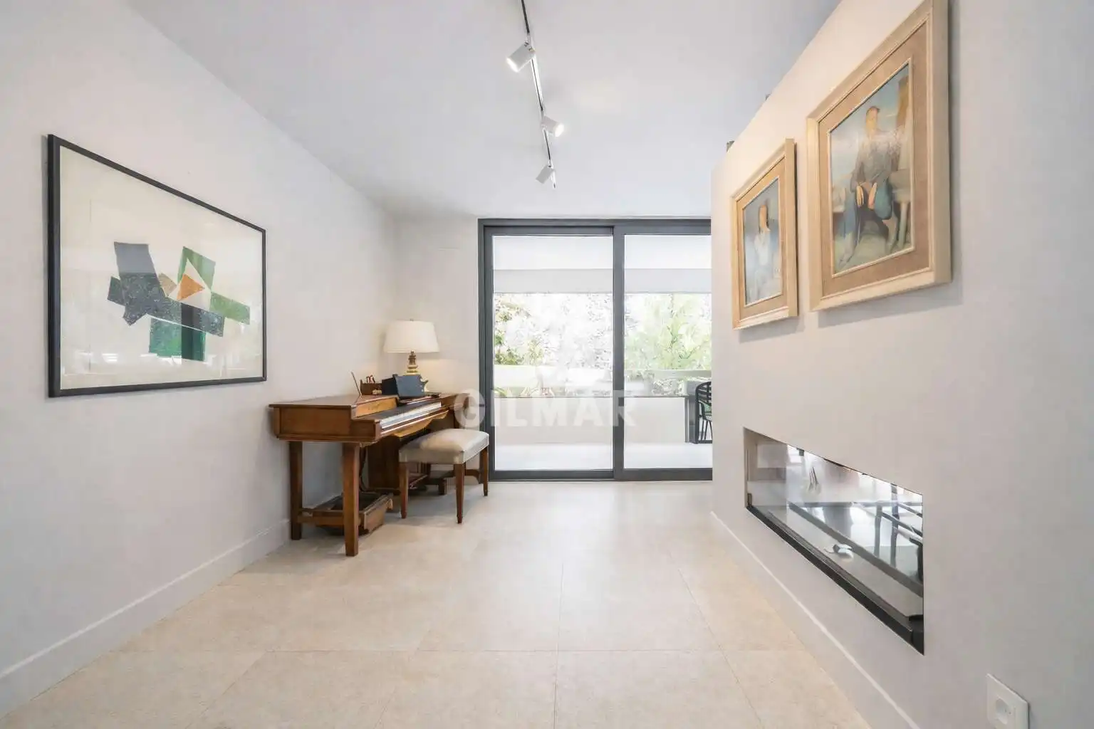 Living room of Flat for sale in Madrid  with Heating, Private garden and Swimming Pool