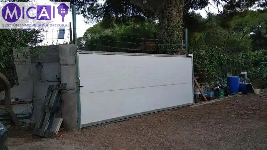 Vista exterior de Casa o xalet en venda en Puerto Real amb Aire condicionat, Jardí privat i Terrassa