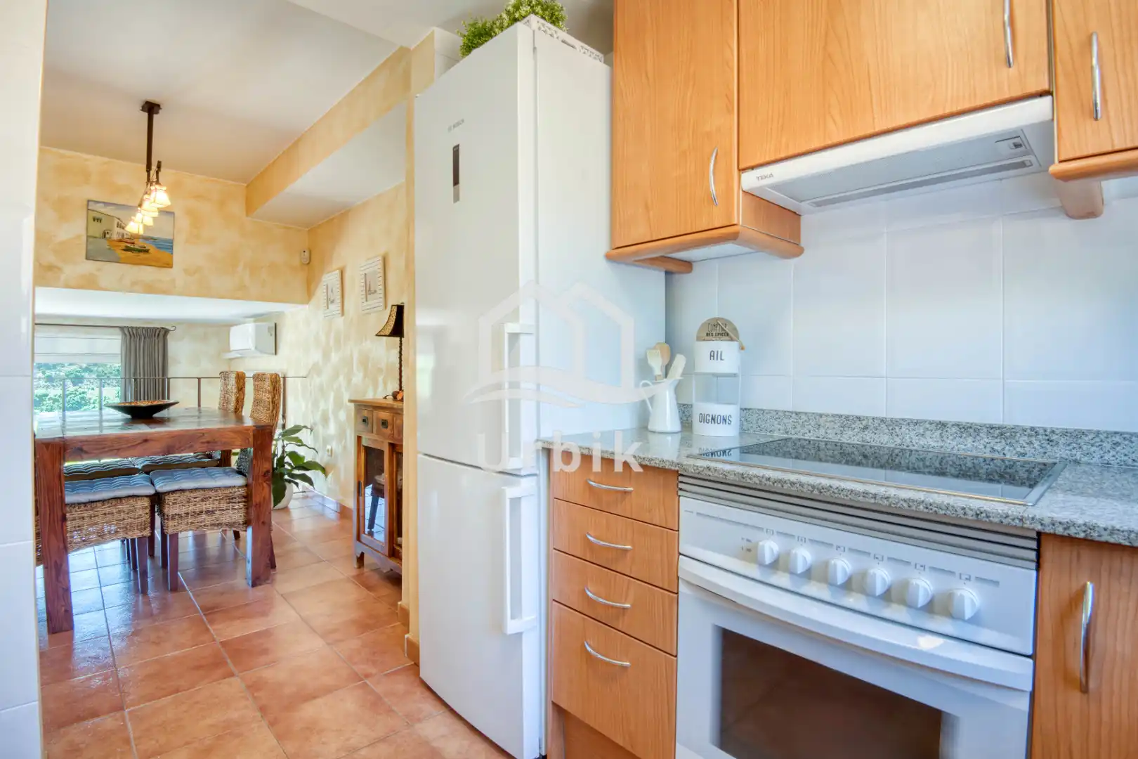 Küche von Einfamilien-Reihenhaus zum Verkauf in Castell d'Aro, Platja d'Aro i s'Agaró mit Klimaanlage, Heizung und Terrasse
