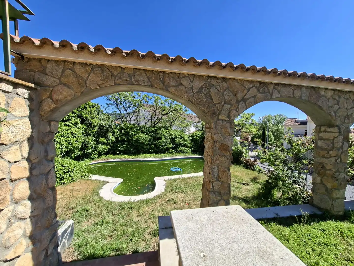 Swimming pool of Houses for sale in Plasencia  with Air Conditioner