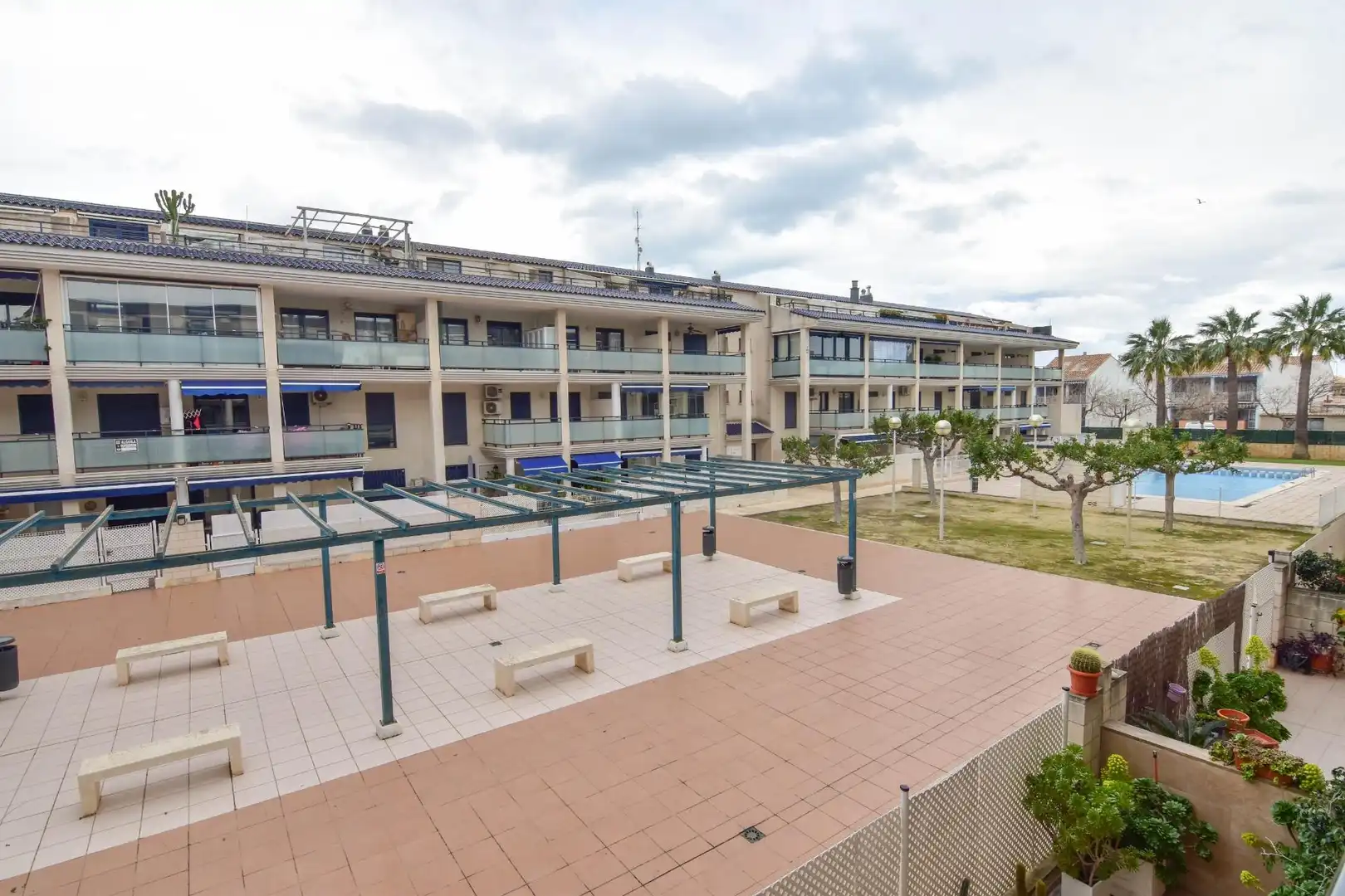 Vista exterior de Piso de alquiler en Puçol con Aire acondicionado, Jardín privado y Terraza