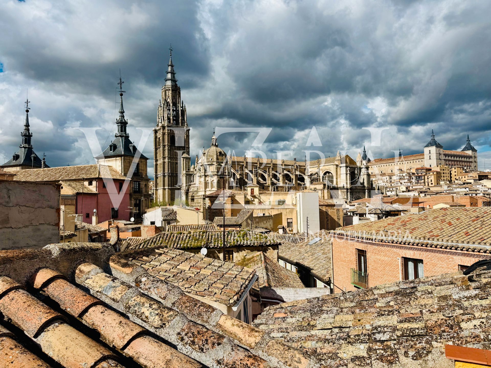 Vista exterior de Casa o xalet en venda en  Toledo Capital amb Aire condicionat, Calefacció i Terrassa