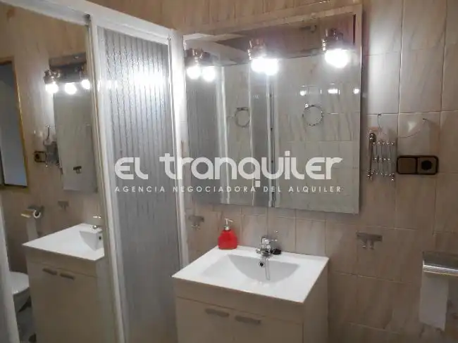 Penthouse with lift to rent in Calle Torres Miranda, imagen 30