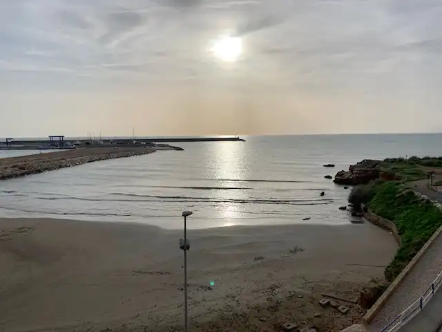 Apartament amb ascensor de lloguer a Avinguda de Pau Béjar, imagen 2