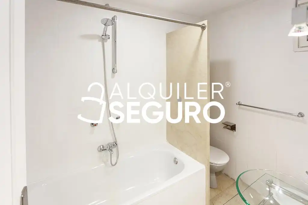 Flat with lift to rent in Menendez Pidal, imagen 25