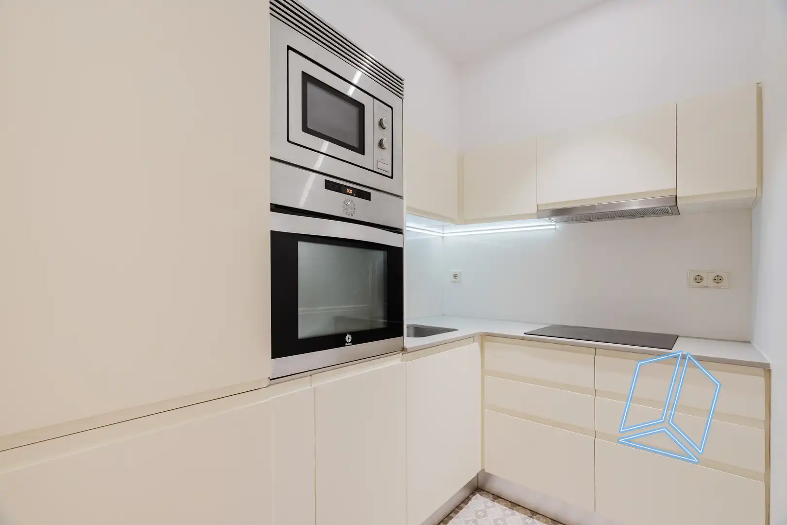 Kitchen of Ground floor for sale in Gràcia