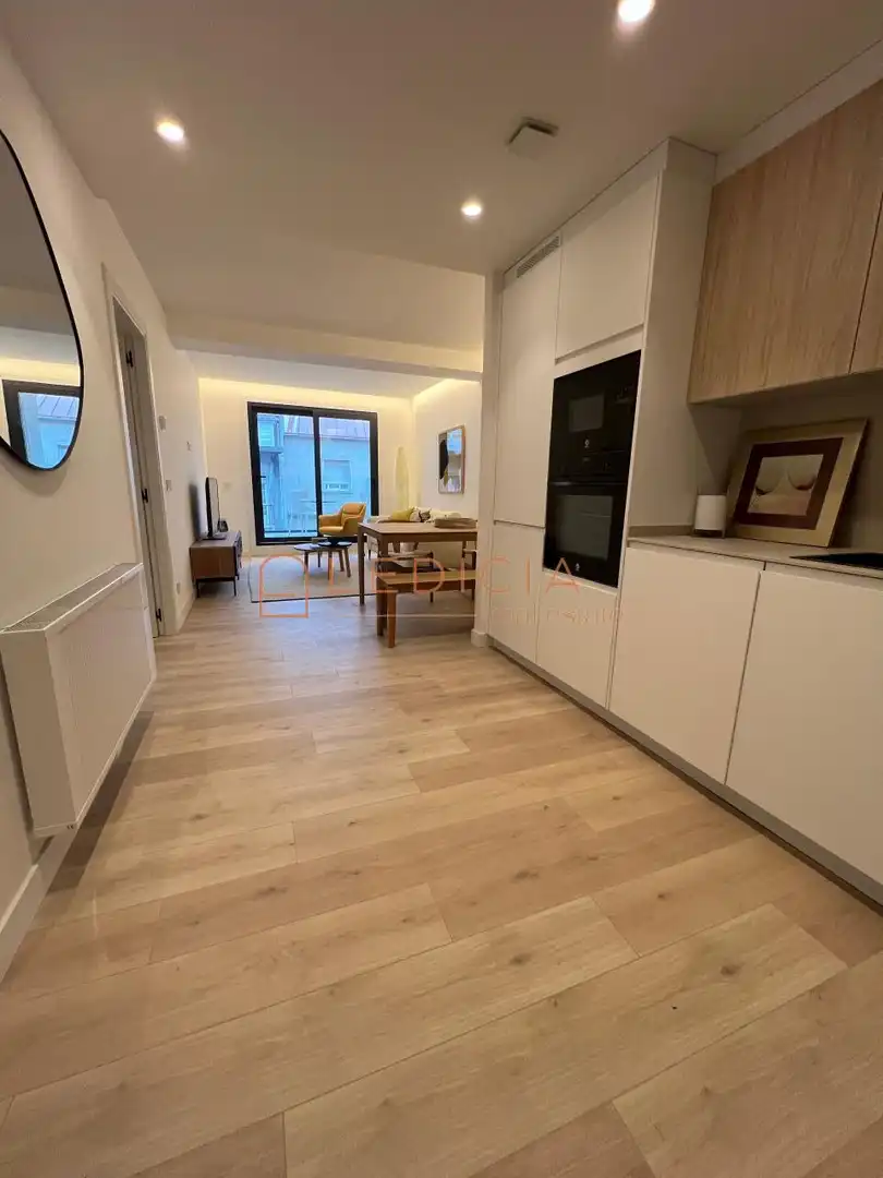 Flat with lift for sale in Sanjurjo Badía, imagen 4