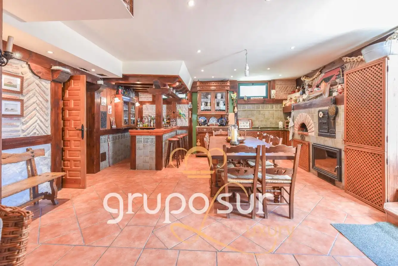 Casa o xalet en venda a Calle de la Fuente del Berrocal, 1, El Berrocal