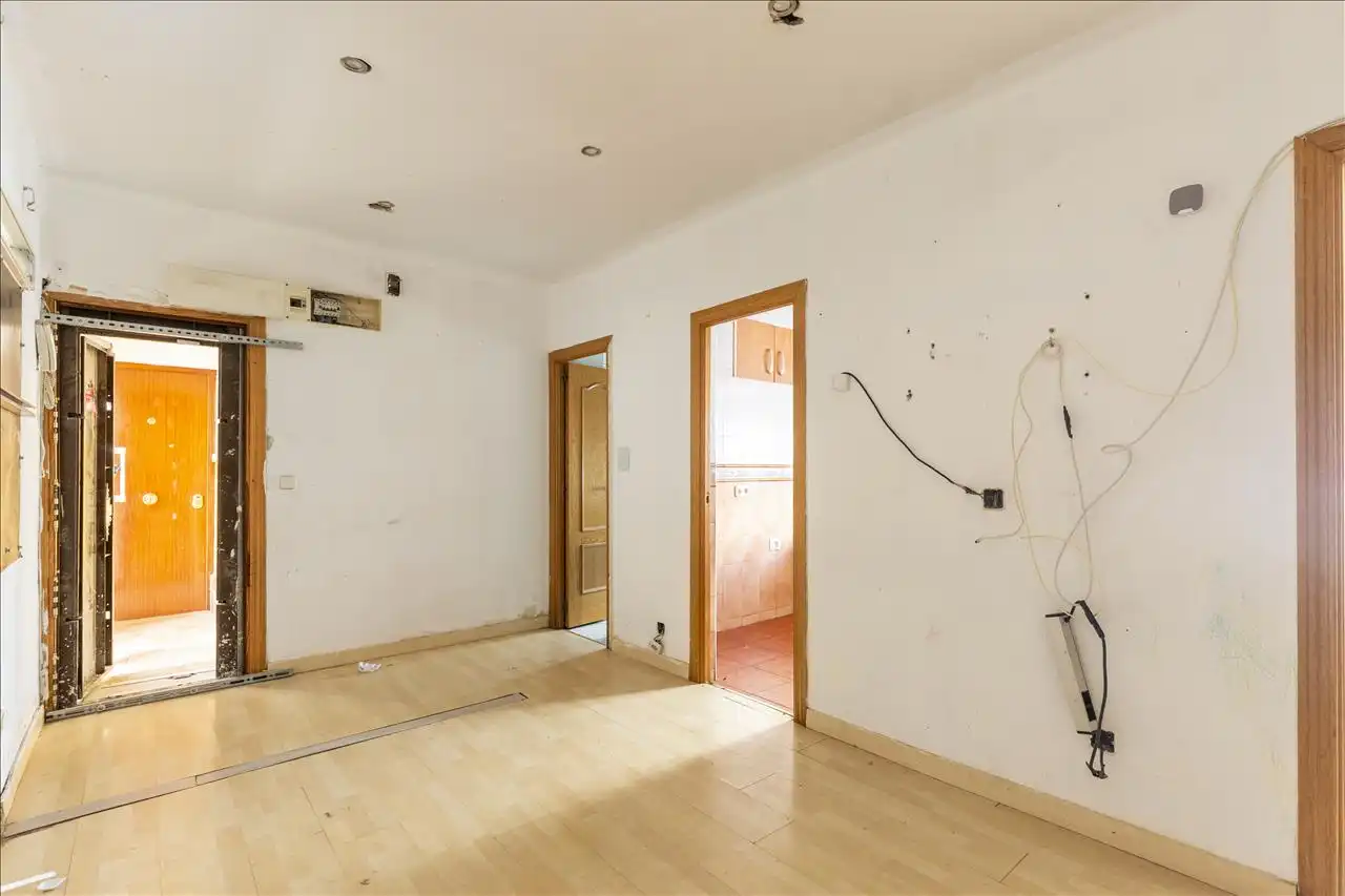 Ground floor for sale in Madrid