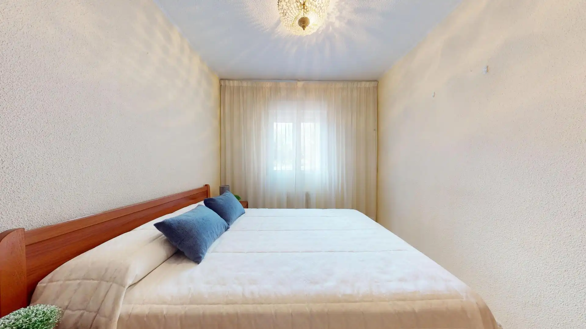 Habitación de Planta baja en venta en Hortaleza