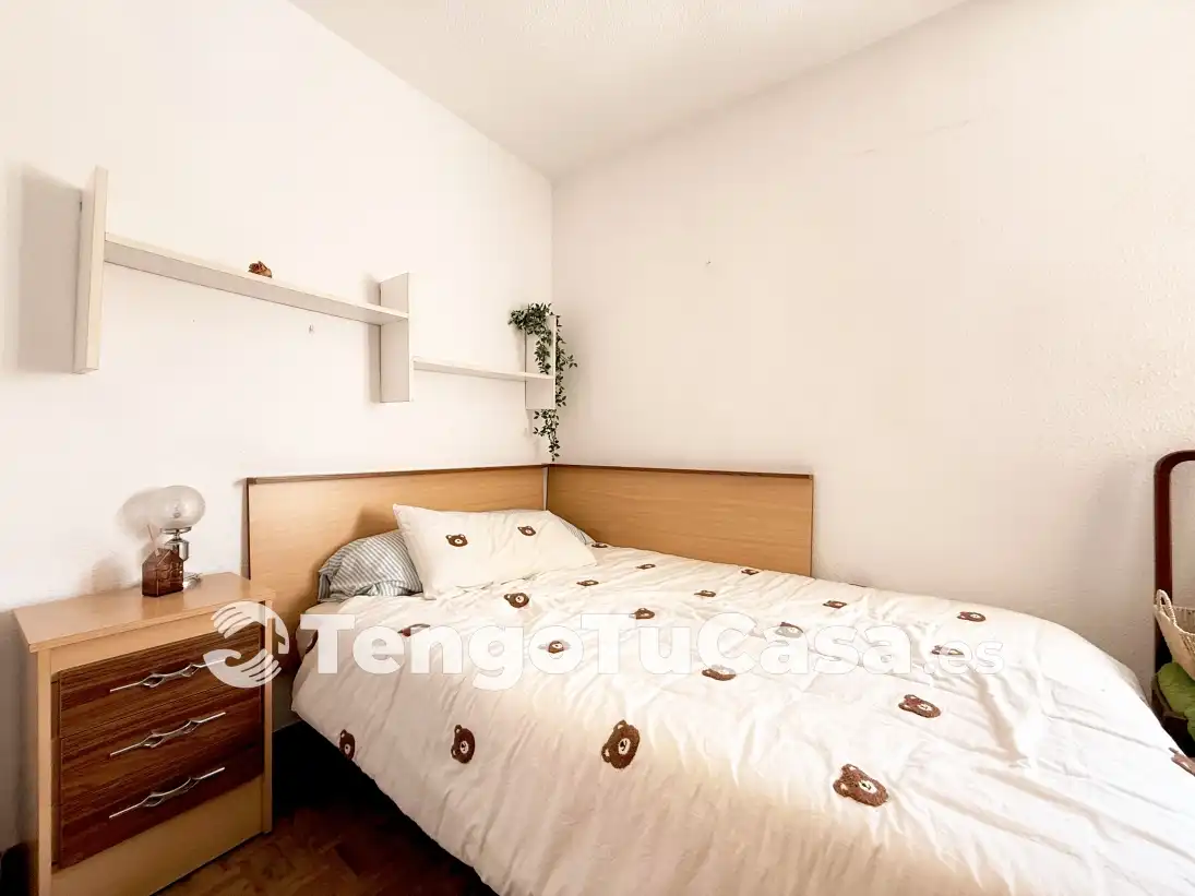 Bedroom of Flat for rent in Madrid  with Heating, Furnished and Oven