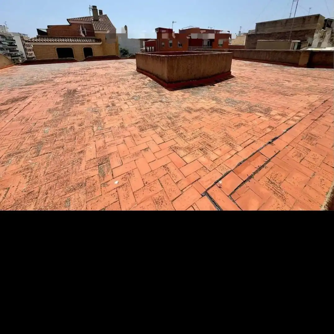 Vista exterior de Edifici en venda en Sagunto / Sagunt