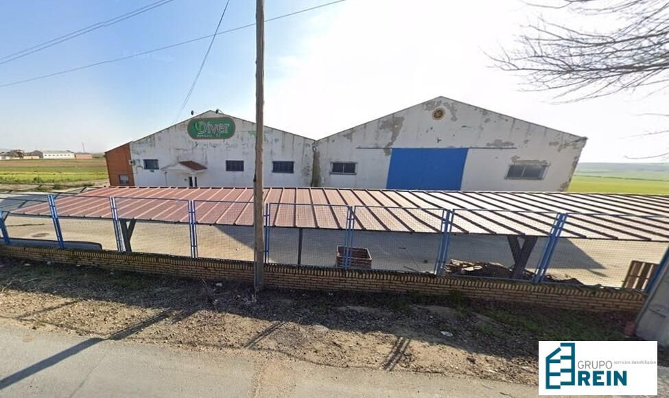 Vista exterior de Nau industrial en venda en Recas