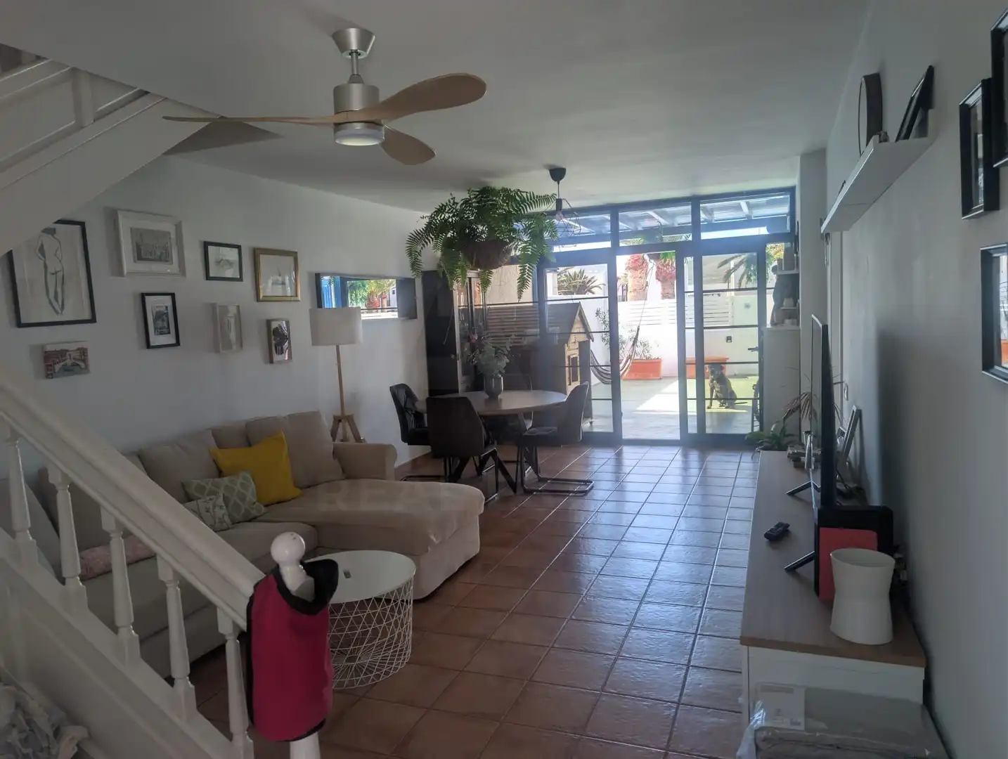 Sala de estar de Casa adosada en venta en Yaiza con Calefacción, Terraza y Piscina