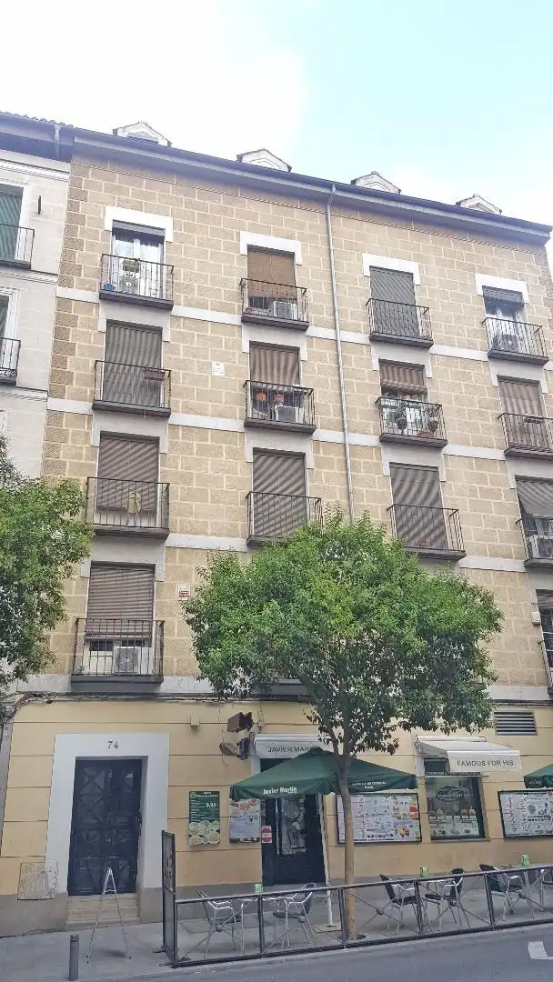 Vista exterior de Ático de alquiler en Madrid con Aire acondicionado, Calefacción y Amueblado
