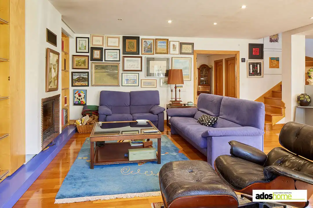Sala de estar de Casa adosada en venta en Zarautz con Calefacción