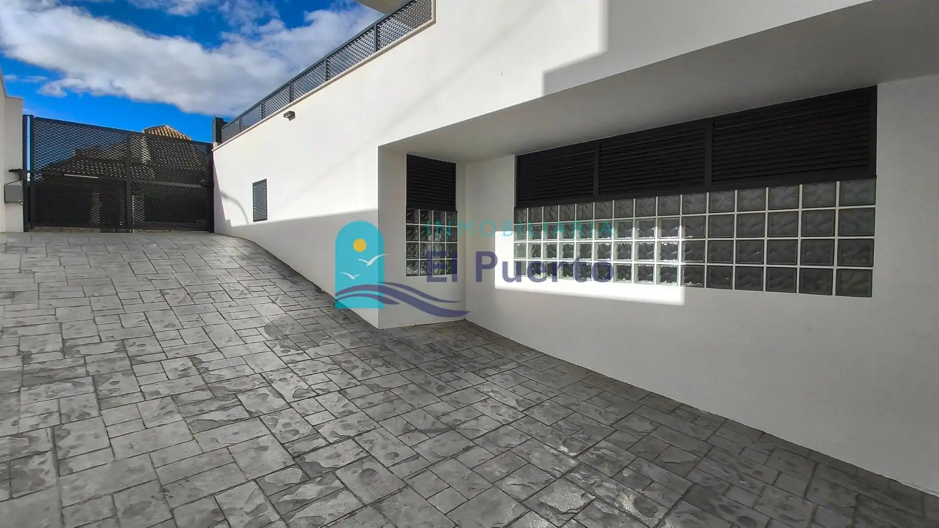 Vista exterior de Casa o xalet en venda en Mazarrón amb Aire condicionat, Terrassa i Traster