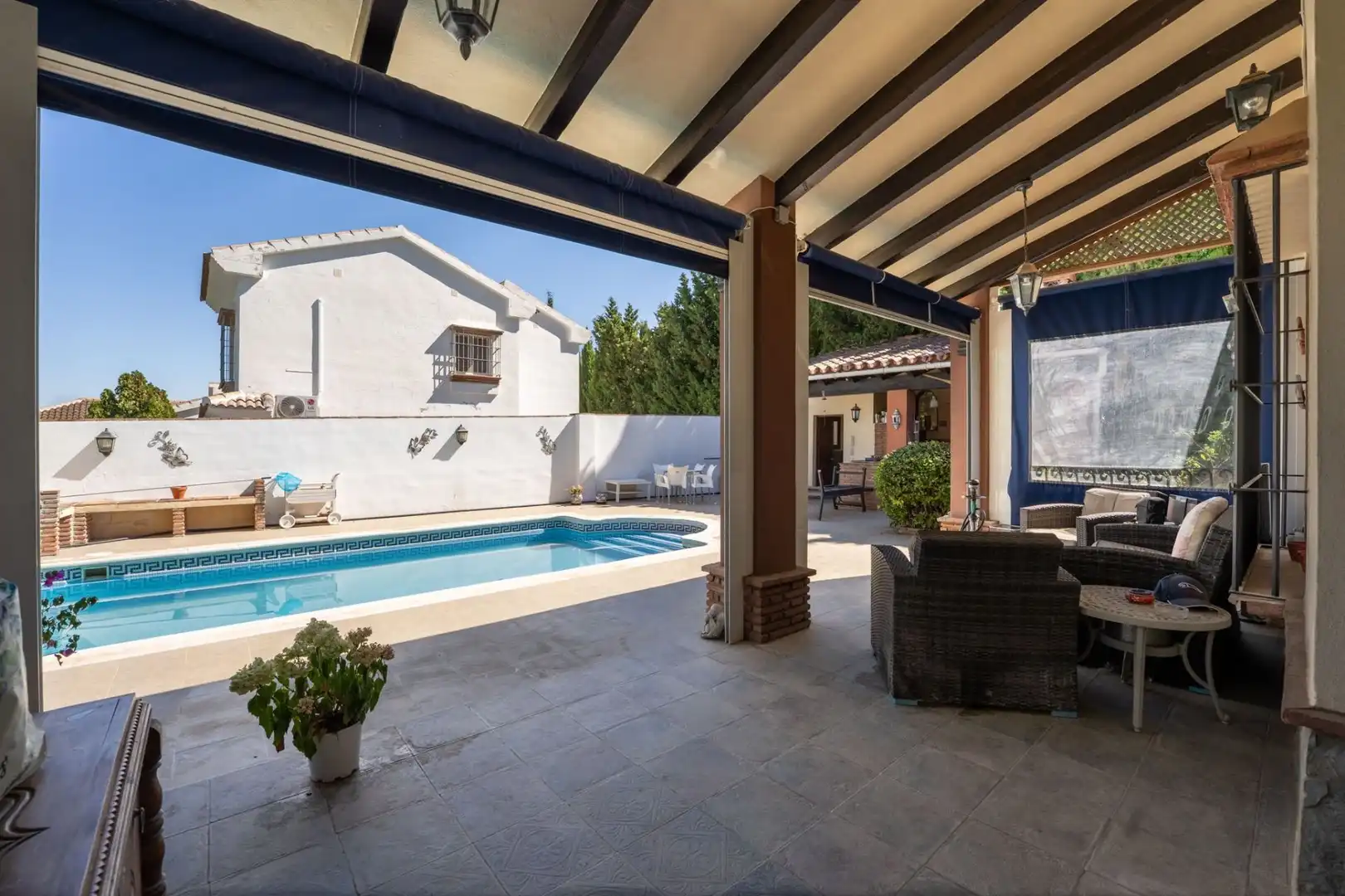 Vista exterior de Casa o chalet en venta en Alhaurín El Grande con Aire acondicionado y Piscina