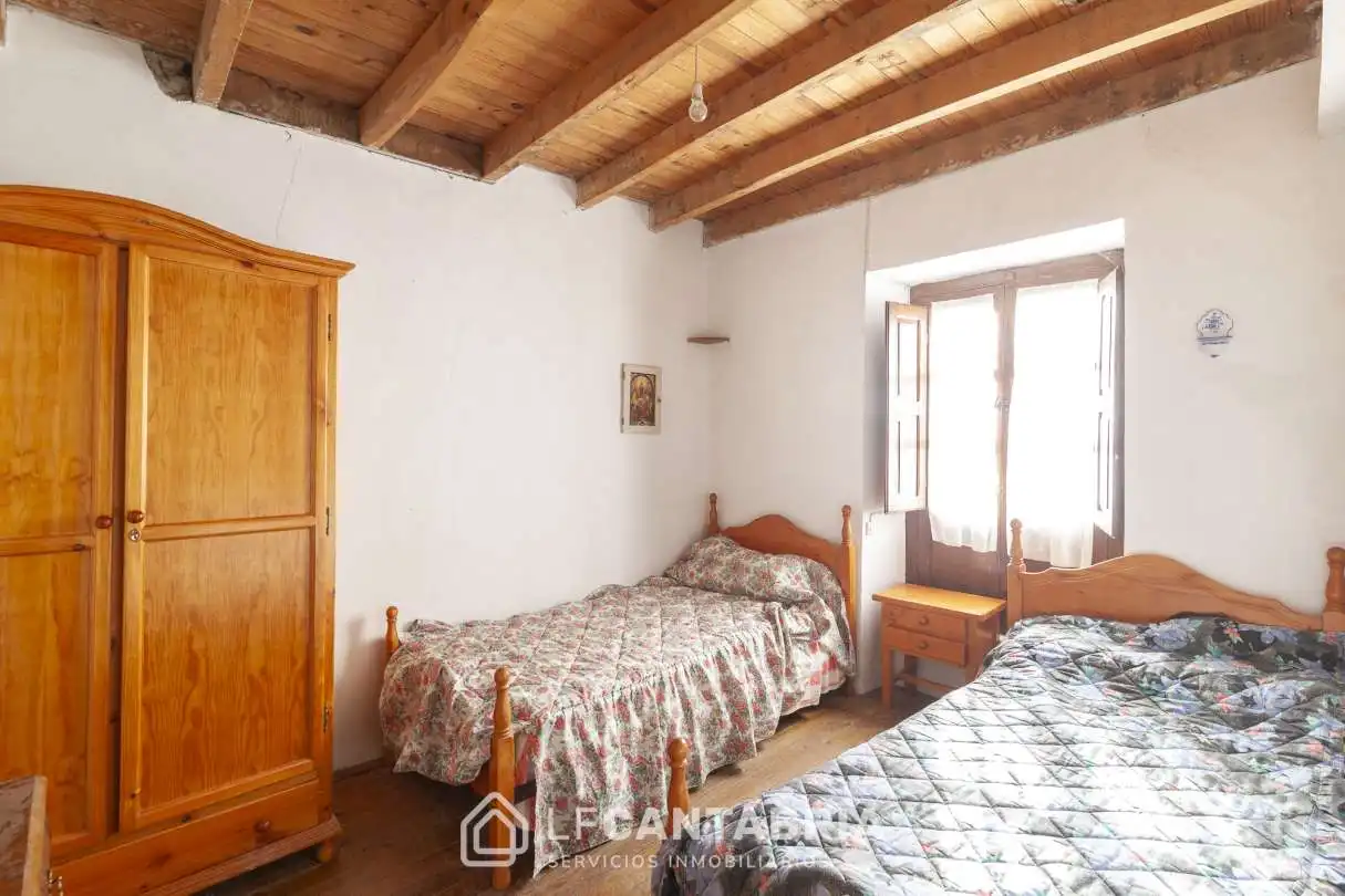 Bedroom of Houses for sale in Vega de Liébana