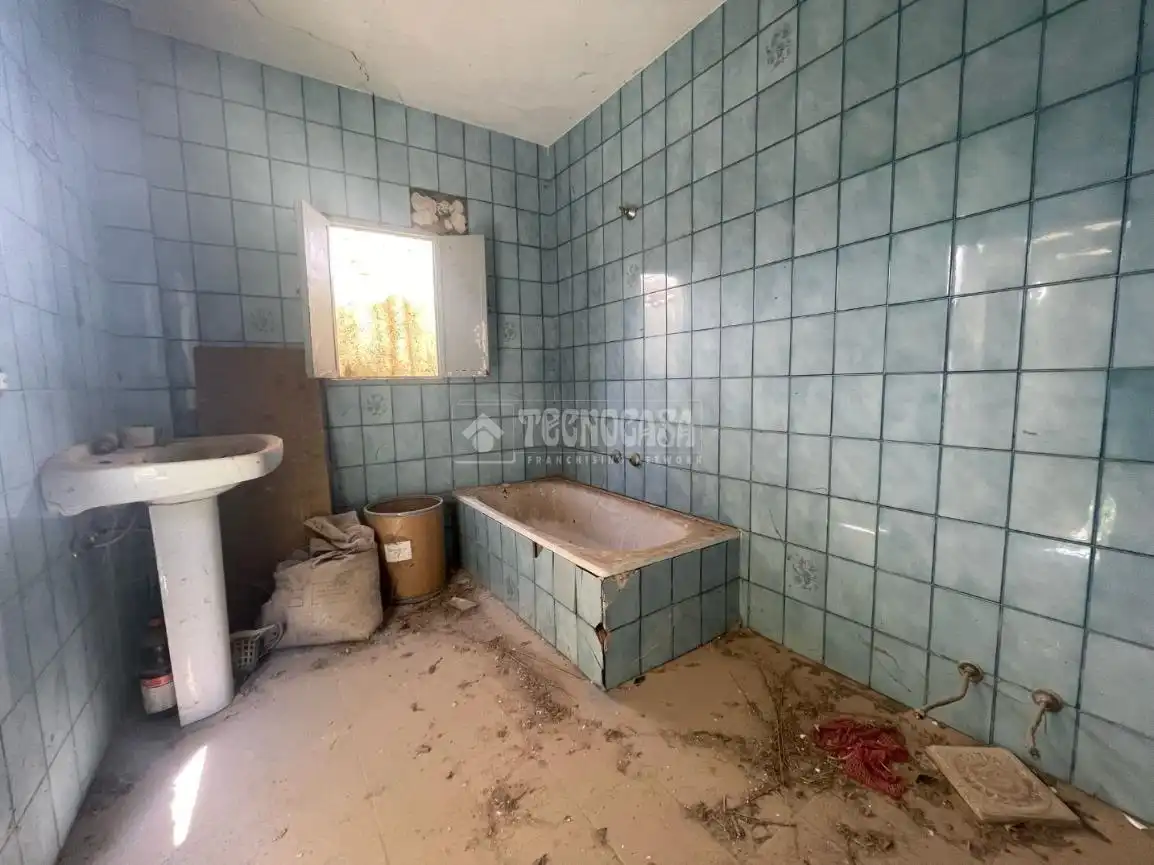 Badezimmer von Residential zum Verkauf in Osuna
