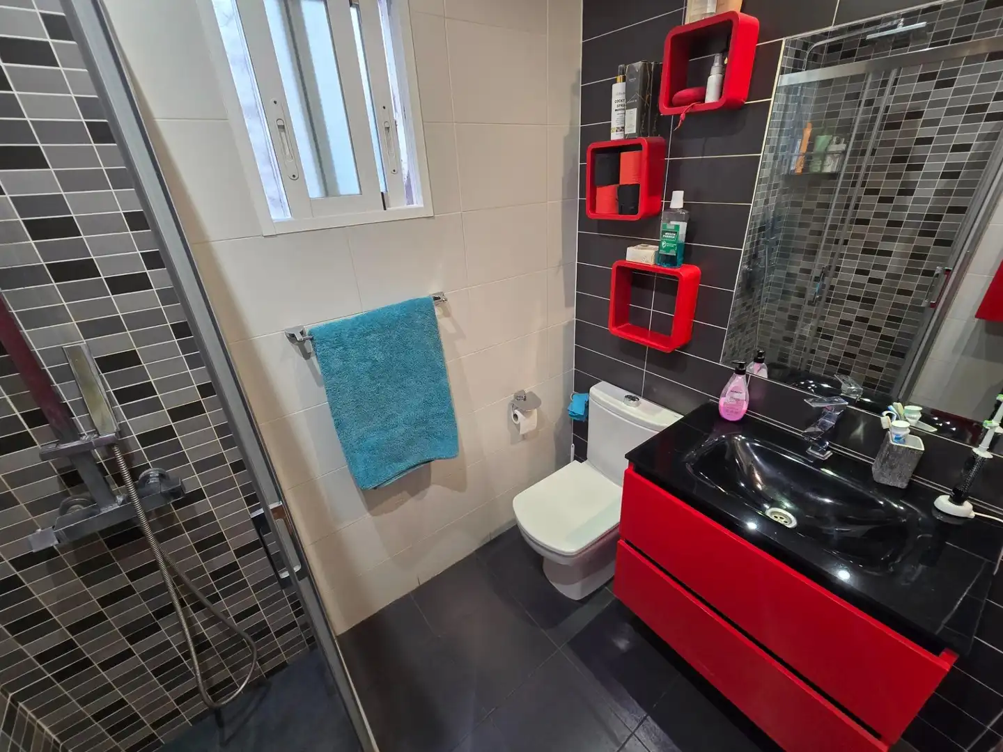 Badezimmer von Wohnung zum Verkauf in Córdoba mit Klimaanlage