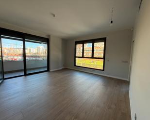 Bedroom of Flat to rent in L'Hospitalet de Llobregat  with Air Conditioner, Heating and Parquet flooring