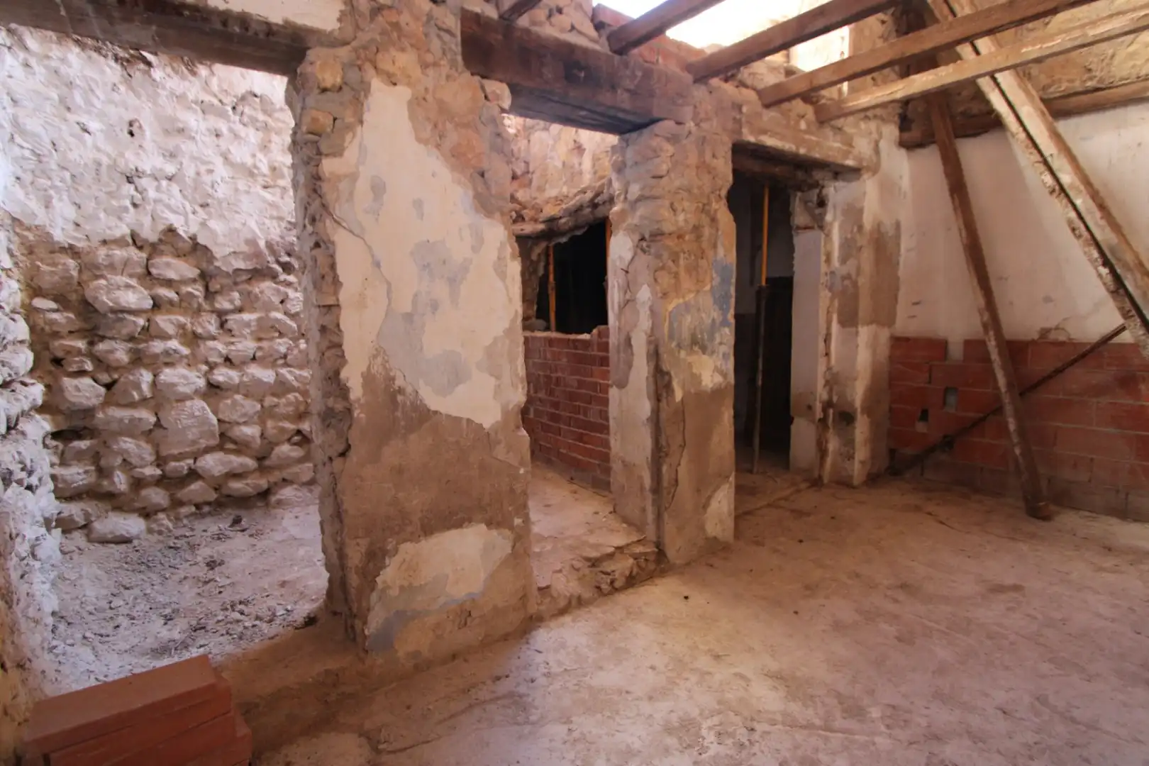 Country house zum Verkauf in Sagra