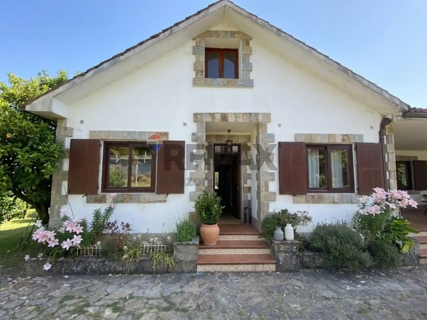 Vista exterior de Casa o chalet en venta en Ames con Calefacción, Jardín privado y Terraza