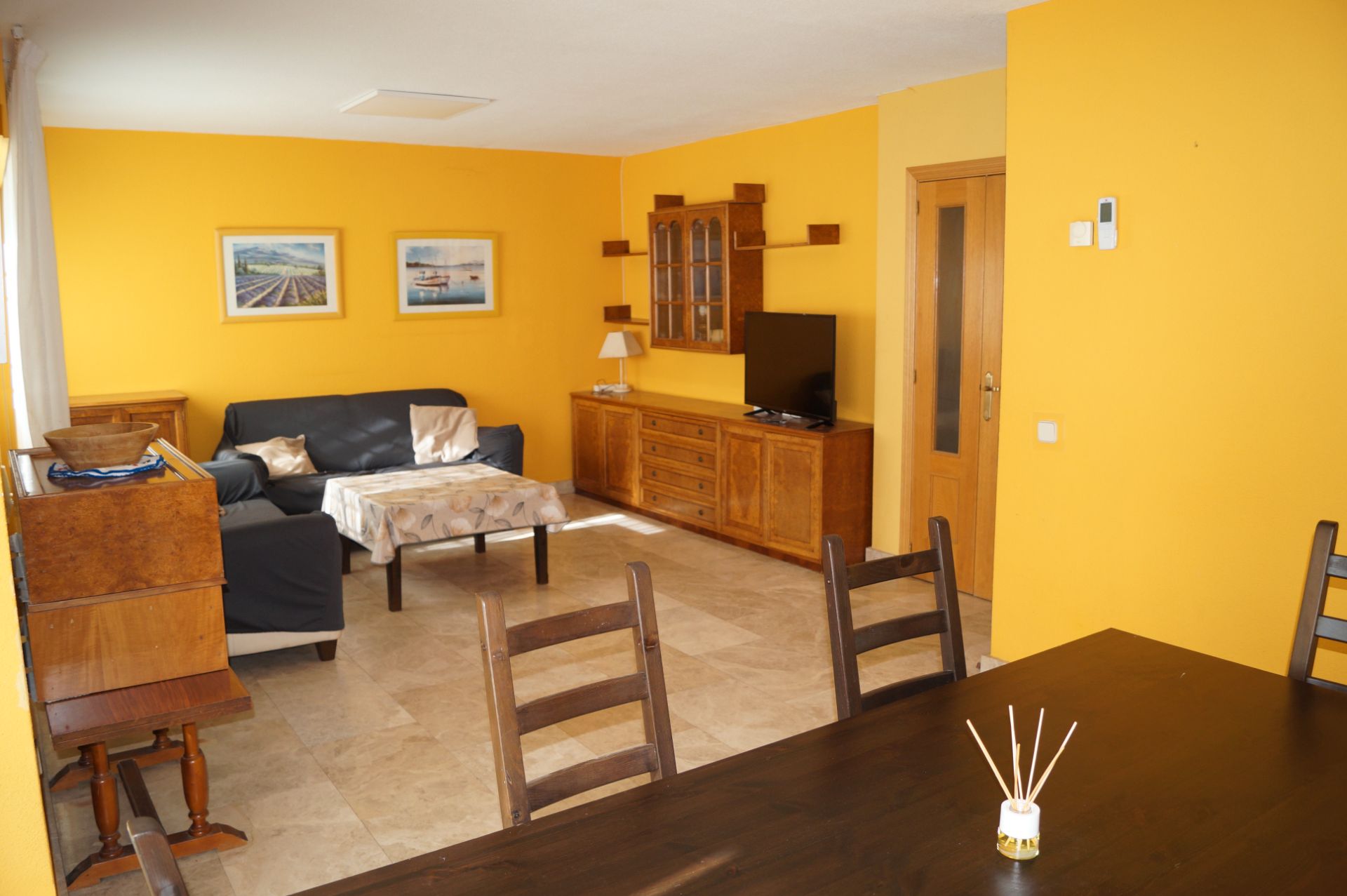 Living room of Single-family semi-detached for sale in Villanueva de la Cañada  with Air Conditioner, Heating and Private garden