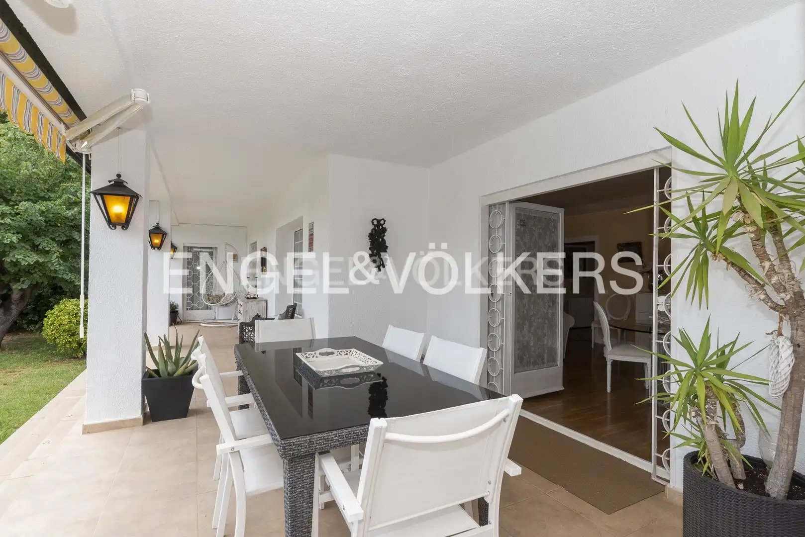 Comedor de Casa o chalet en venta en Sant Cugat del Vallès con Aire acondicionado, Calefacción y Jardín privado