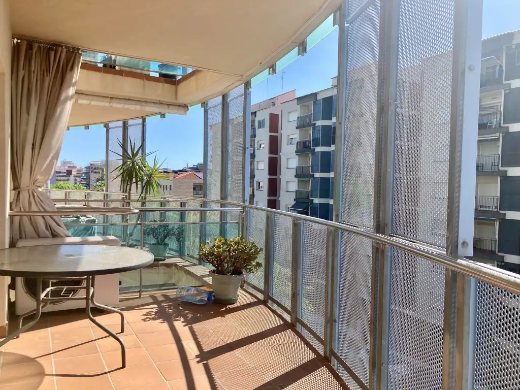 Piso en venta en Carrer del Turisme, imagen 2
