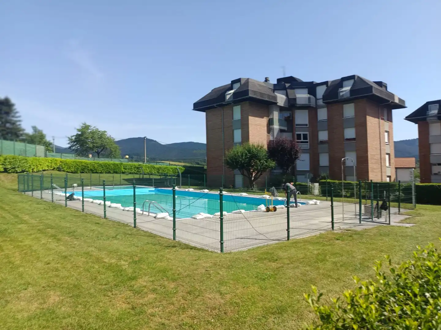 Swimming pool of Commercial properties for sale in Artziniega
