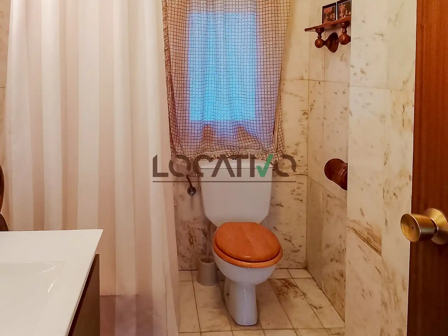 Baño de Casa o chalet en venta en El Hoyo de Pinares  con Calefacción, Jardín privado y Terraza